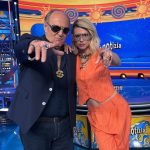Michelle Hunziker Instagram - Sentite che rime che vi droppano sti nonni 💥 @striscialanotizia we are back! Grazie ad @highlanderdj_ita per aver prodotto questa bombetta