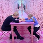 Michelle Hunziker Instagram - La più piccola delle tre con il carattere di un leoncino… la mia lottatrice di ogni cosa! Determinata come nessun’altro al mondo sta crescendo, sarà una vera portavoce di tutte le donne ed è fiera di essere nata in questo giorno importante ❤️ auguri amore mio immenso! @therealtrussardigram