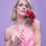Michelle Hunziker Instagram - Fiore 🌷 dopo fiore 🌺 inizia la primavera …🌸… Cover story di @thatsfabofficial Foto @leandroemede Hair&Makeup @laurabarenghi Fashion editor @simonamelegari @gra69