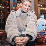 Michelle Hunziker Instagram – Qui sono cresciuta…la capitale della svizzera! Berna….❤️ieri ero commossa dalla pulizia, la bellezza della città antica che non vedevo da anni. Quella che vedete alle mie spalle è la “ Ziitglocke” Qui è usanza salutarsi tutti per strada con un “ Grüessech” e la gente è molto sorridente. Pieno di famiglie e bambini che giocano per strada…ho fatto un tuffo nella mia infanzie e adolescenza…❤️ a poche ore con il treno siete qui….vale la pena fare una gita…

@ilove_bern @bellevuepalace @myswitzerlandit Pic by @elenabenvenuto__