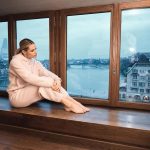 Michelle Hunziker Instagram – Prima tappa Basel! Che città spettacolare! Romantica, piena di Arte, mercatini di Natale, profumi di cannella e gente sorridente…e il viaggio continua!

@myswitzerlandit @baselswitzerland @fondationbeyeler #inlovewithswitzerland @grandhotellestroisrois #management @gra69 #hairmakeup @laurabarenghi #stylist @susanna_ausoni #❤️ @christina_glaeser Pic by @elenabenvenuto__