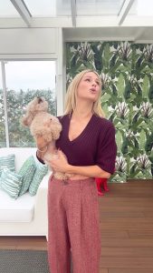 Michelle Hunziker Instagram - Sentite qui che pezzo vi abbiamo droppato io e Leone ☝️😂