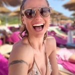Michelle Hunziker Instagram - Summertime!!!!! 🌊