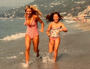 Michelle Hunziker Instagram - Il tuo primo compleanno da mamma❤️ TI AMO @therealauroragram