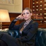 Michelle Hunziker Instagram - Dal 2007 ad oggi ne abbiamo fatta di strada insieme alla nostra squadra di DoppiaDifesa per difendere, tutelare e assistere quotidianamente le vittime di violenza attraverso il supporto psicologico, legale e sanitario. In questo lungo percorso, grazie anche al vostro aiuto, riusciamo a raggiungere dei traguardi fondamentali costituiti da fatti concreti che possono donare sempre più speranza a chi vive sulla propria pelle questi drammatici avvenimenti. Il primo fu quando abbiamo portato al parlamento la nostra proposta di legge sullo stalking entrata poi in vigore. Il secondo, DDL nato in Doppia Difesa, fu “codice rosso”, legge ora fondamentale che sta davvero dando i suoi frutti. Ora, infatti, l’attenzione alla richiesta di aiuto viene finalmente considerata perché regolamentata dalla legge. Il terzo traguardo l’abbiamo raggiunto oggi con un protocollo d’intesa siglato con l’ordine nazionale dei consulenti del lavoro per formare, ricollocare e dare opportunità di lavoro alle donne che hanno subito violenza domestica. L’indipendenza economica è una necessità fondamentale per contrastare la violenza e dare alle donne quell’autostima che le aiuti a non essere più ostaggi del proprio marito o compagno violento. C’è ancora molto da fare, la strada è lunga e le battaglie da vincere sono ancora tante… ma intanto insieme compatti si avanza sempre di più. @doppiadifesa @consulentidellavoro.it Rome, Italy