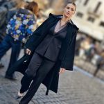 Michelle Hunziker Instagram - Dal 2007 ad oggi ne abbiamo fatta di strada insieme alla nostra squadra di DoppiaDifesa per difendere, tutelare e assistere quotidianamente le vittime di violenza attraverso il supporto psicologico, legale e sanitario. In questo lungo percorso, grazie anche al vostro aiuto, riusciamo a raggiungere dei traguardi fondamentali costituiti da fatti concreti che possono donare sempre più speranza a chi vive sulla propria pelle questi drammatici avvenimenti. Il primo fu quando abbiamo portato al parlamento la nostra proposta di legge sullo stalking entrata poi in vigore. Il secondo, DDL nato in Doppia Difesa, fu “codice rosso”, legge ora fondamentale che sta davvero dando i suoi frutti. Ora, infatti, l’attenzione alla richiesta di aiuto viene finalmente considerata perché regolamentata dalla legge. Il terzo traguardo l’abbiamo raggiunto oggi con un protocollo d’intesa siglato con l’ordine nazionale dei consulenti del lavoro per formare, ricollocare e dare opportunità di lavoro alle donne che hanno subito violenza domestica. L’indipendenza economica è una necessità fondamentale per contrastare la violenza e dare alle donne quell’autostima che le aiuti a non essere più ostaggi del proprio marito o compagno violento. C’è ancora molto da fare, la strada è lunga e le battaglie da vincere sono ancora tante… ma intanto insieme compatti si avanza sempre di più. @doppiadifesa @consulentidellavoro.it Rome, Italy