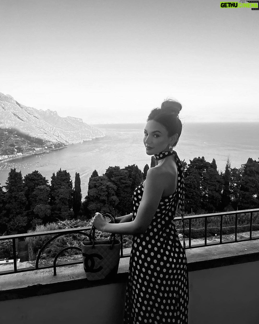 Michelle Keegan Instagram - Beautiful Ravello by night 🇮🇹🥀🌘🍝