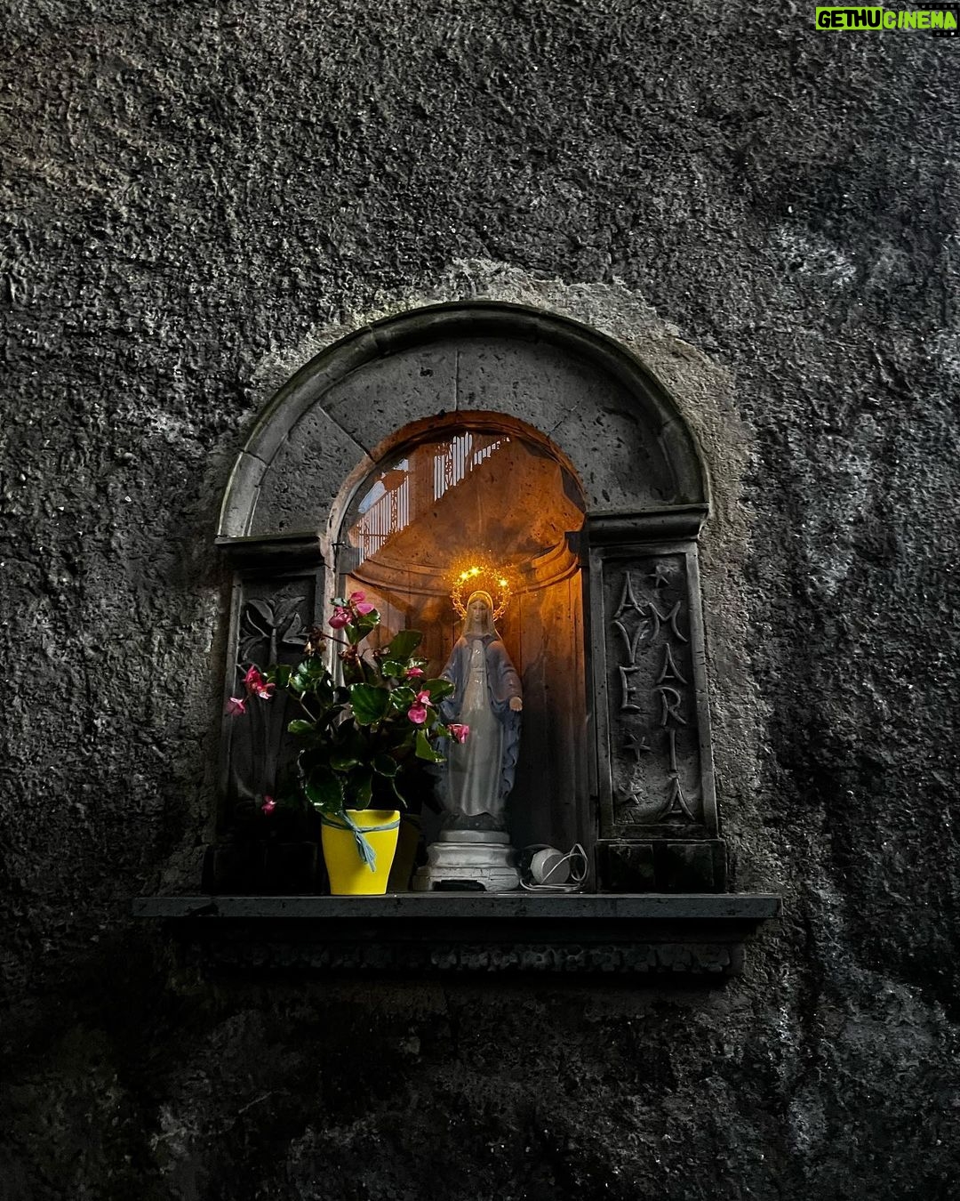 Michelle Keegan Instagram - Beautiful Ravello by night 🇮🇹🥀🌘🍝
