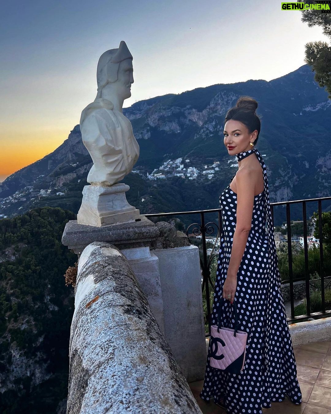 Michelle Keegan Instagram - Beautiful Ravello by night 🇮🇹🥀🌘🍝