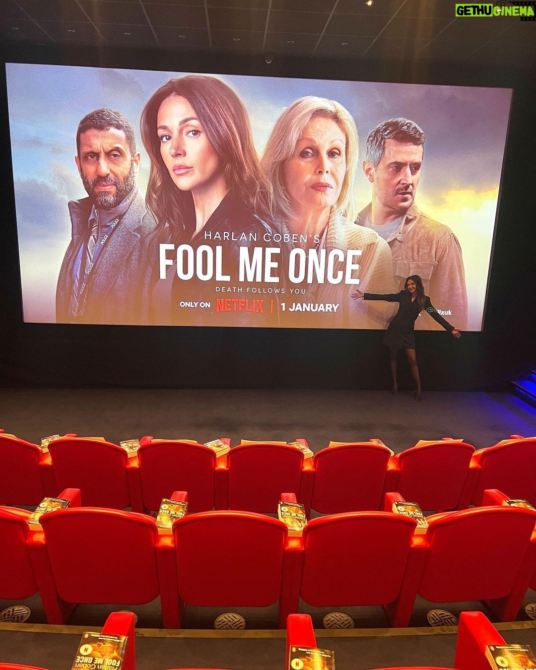 Michelle Keegan Instagram - What a day! The screening for Fool Me Once. Coming out 1st Jan. Not long to wait now… 📺 @netflixuk @netflix @quaystreetproductions @harlancoben @richardcarmitage Soho Hotel