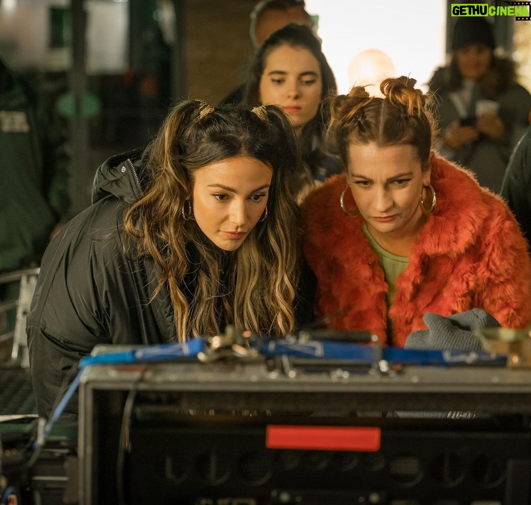 Michelle Keegan Instagram - Ok we’re ready… 🎬📺🧨 Brassic TONIGHT on @skytv 10pm Stream every episode @nowtv #brassic4 #brassic