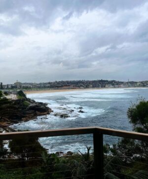 Michelle Keegan Instagram - My 1st week down unda. 🇦🇺🌊🐨🎭🏄🏽‍♀️🪃