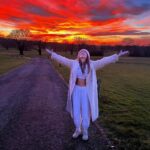 Michelle Keegan Instagram - Just a little bit of recently 🥰💋🌇