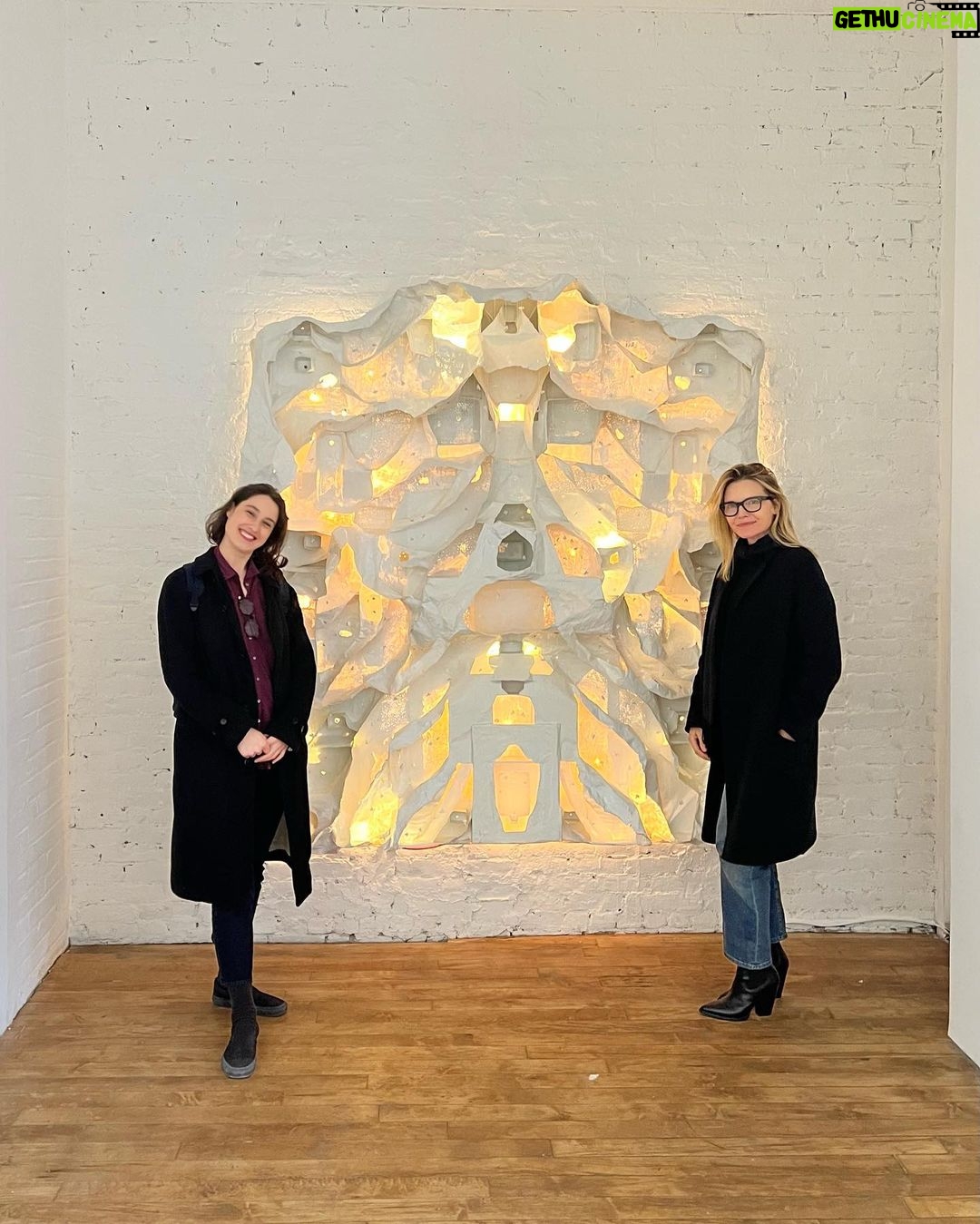 Michelle Pfeiffer Instagram - I’ve watched @louisaowen over the years become an accomplished artist. Come see her exhibition at @storageartgallery Storage Gallery 52 Walker St FL 4 New York, NY 10013 United States These pieces are so incredibly moving. Something spiritual, like standing at the gateway to Heaven. Don’t miss it!