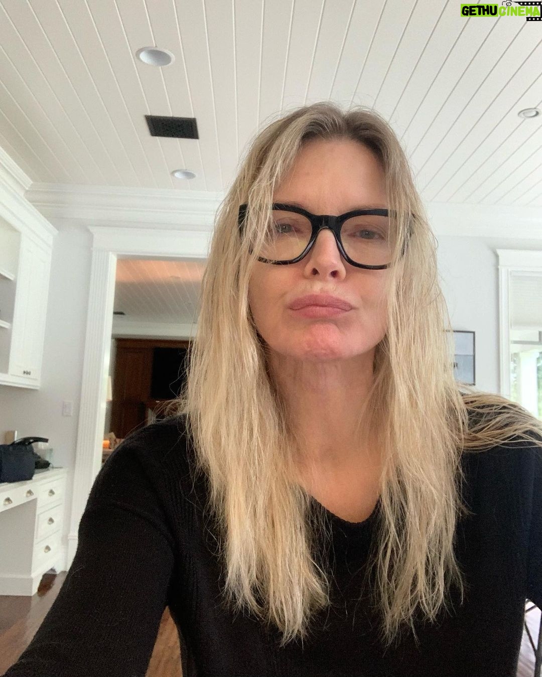 Michelle Pfeiffer Instagram - After (and before). Thank you, @mrchrismcmillan & @ashleyleann13 🥰 💇♀️🎨