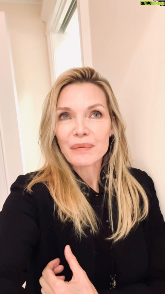 Michelle Pfeiffer Instagram - Hey everybody, headed out to an early NYE dinner (no, I won’t make it until midnight - I never do!) I wanted to share some of my resolutions for the New Year and I’d love to hear yours! Wishing everybody a healthy, happy, and fruitful, 2024 🤍