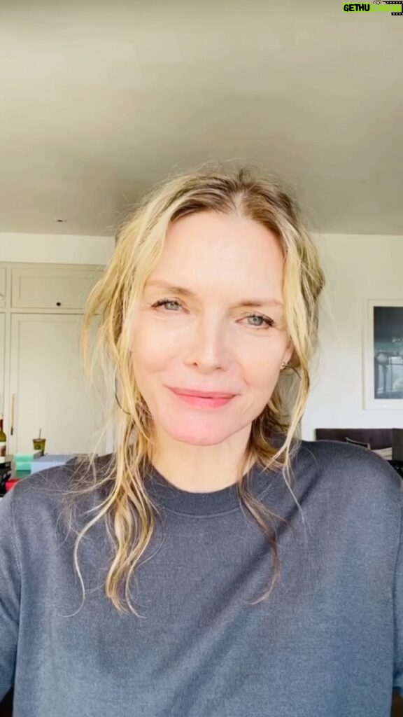 Michelle Pfeiffer Instagram - Did you know that our @henryrose candles and body lotion intentionally use labels that can be removed, rather than printing directly on the containers? This allows them to be more easily repurposed for almost anything. I use mine to store hair clips, cotton swabs, tea bags, spices, jewelry, office supplies, loose change, and any other smaller items that I tend to accumulate. To remove any left over wax from the candle, pour boiling water into the container and the wax will float to the surface. Happy Earth Day! 🌎