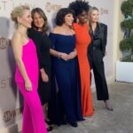 Michelle Pfeiffer Instagram – An incredible evening celebrating the hard work of the immensely talented cast and crew of @thefirstlady_sho. I can’t wait to finally share our work with the world this Sunday evening! #thefirstlady 

@violadavis @gilliana @susannebier @dakotafanning
 
A huge thank you to my team @richardmarin @brigittemakeup 
@samanthamcmillen_stylist for getting me red carpet ready.