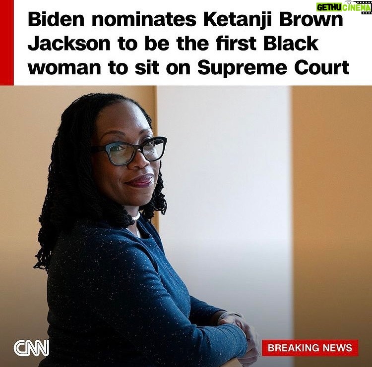 Michelle Pfeiffer Instagram - YES! ๐๐ผ๐๐ผ๐๐ผ #Repost @cnn ใปใปใป President Joe Biden has selected Ketanji Brown Jackson as his nominee to the Supreme Court, according to a source who has been notified about the decision, setting in motion a historic confirmation process for the first Black woman to sit on the highest court in the nation.โ โ Jackson, 51, currently sits on DCโs federal appellate court and had been considered the front-runner for the vacancy since Justice Stephen Breyer announced his retirement.โ โ She received and accepted Bidenโs offer in a call Thursday night, a source familiar with the decision told CNN.โ โ ๐ธ: Jacquelyn Martin/AP