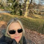 Michelle Pfeiffer Instagram - Good morning 💛