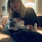 Michelle Pfeiffer Instagram - I know it’s been a while since you’ve seen Bella. 🤍🐾