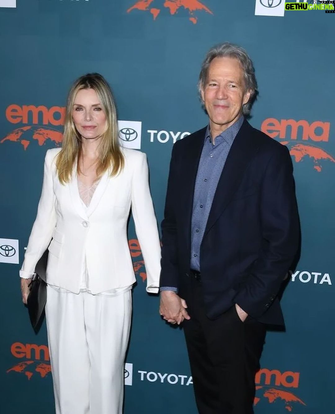 Michelle Pfeiffer Instagram - My talented & inspiring muses. @lauradern @sherylcrow My Earth-protecting superhero, @kenewg @environmentalworkinggroup My love @davidekelleyproductions ๐ค Honored to attend and support the well deserved honorees, @green4ema Awards this week.