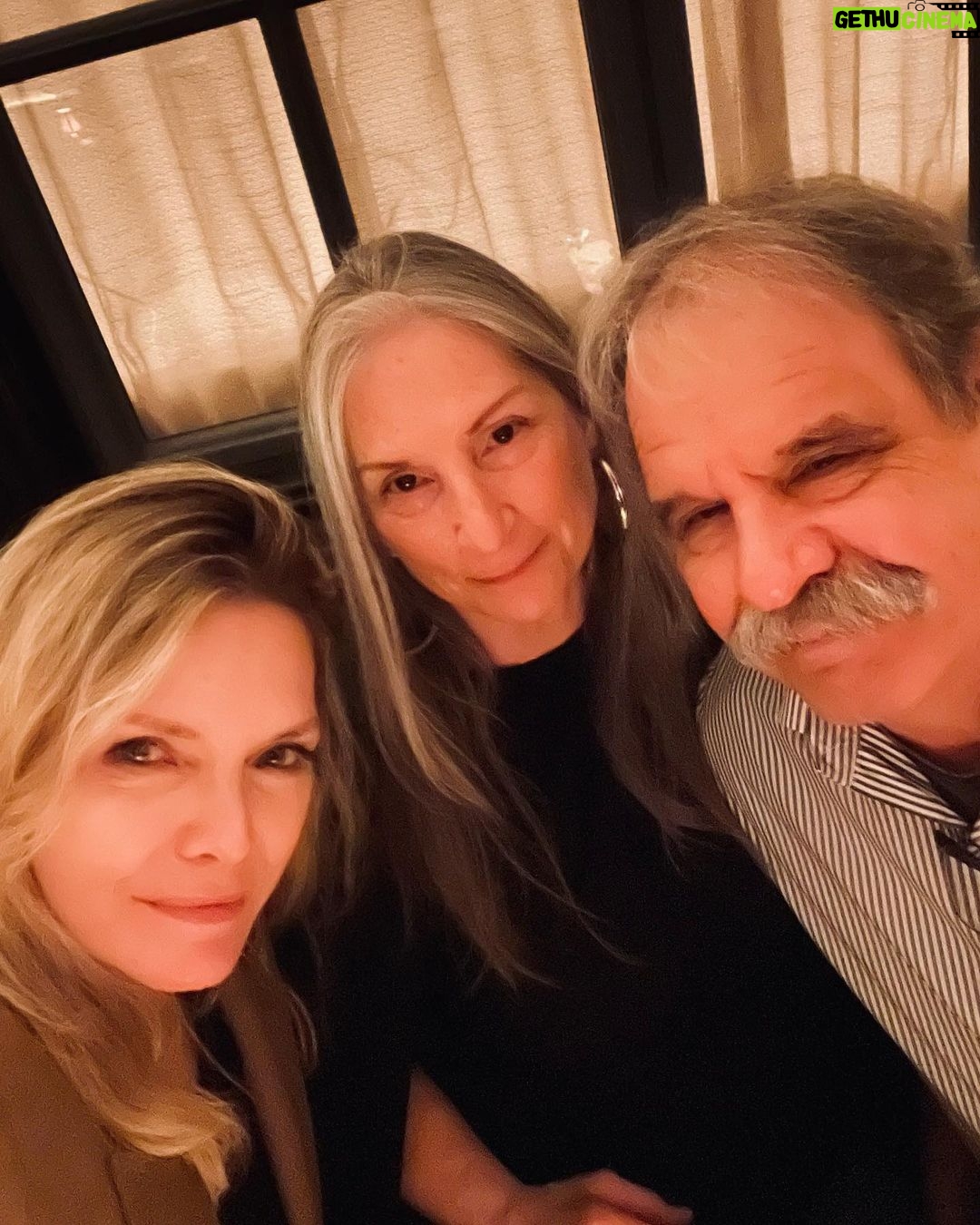 Michelle Pfeiffer Instagram - Had the best time with my brother Rick and Sister-in-Law @rona_pfeiffer last night. Just the best❤️
