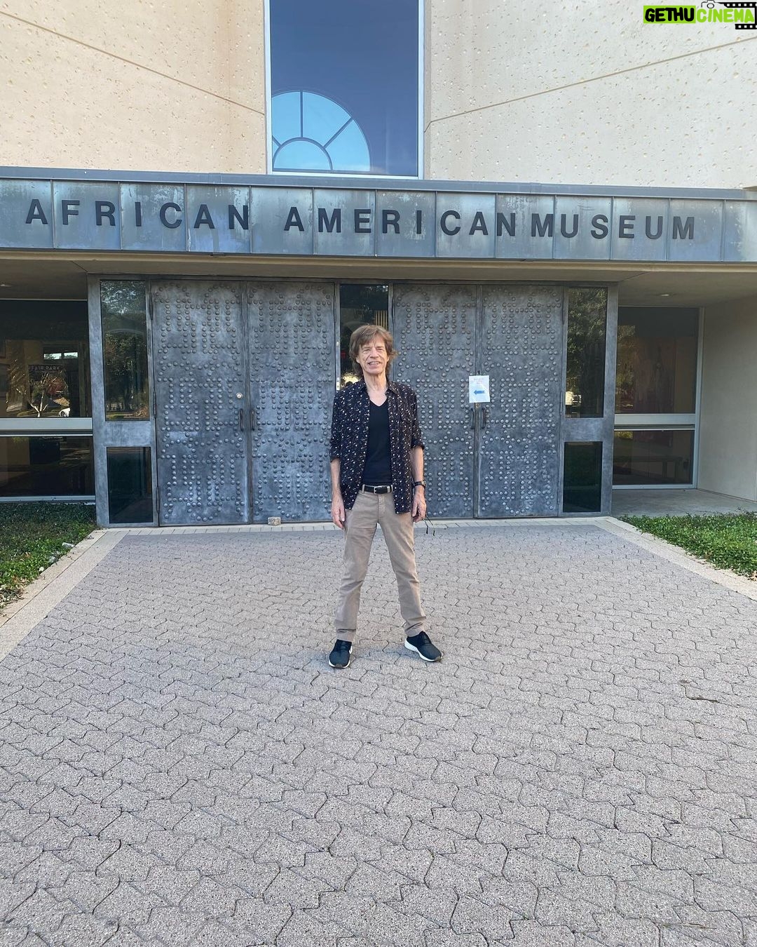 Mick Jagger Instagram - Out and about in Dallas today, looking forward to seeing you all @cottonbowlstadium tomorrow night! Dallas, Texas