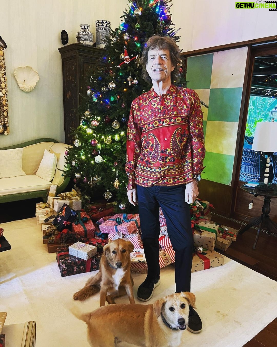 Mick Jagger - 404.5K Likes - Merry Christmas and Happy Holidays to you all!!