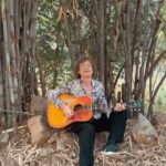 Mick Jagger Instagram – Thanks India 
Got away from it all here!

धन्यवाद और नमस्ते भारत। रोज़ के कामों से दूर; इधर आकर मुझे बड़ी ख़ुशी हुई। । आप सबको बहुत प्यार के साथ, मिक।