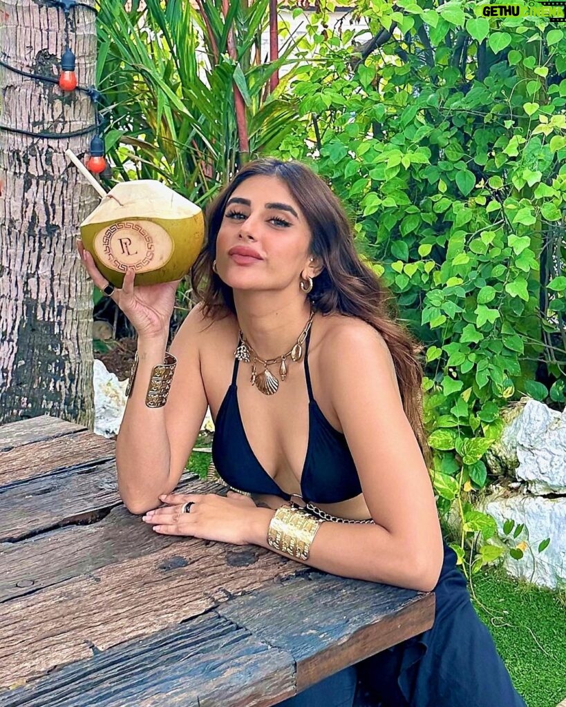 Miesha Saakshi Iyer Instagram - Mentally still in Bali 🥑🌴🐚🥥 Bali, Indonesia