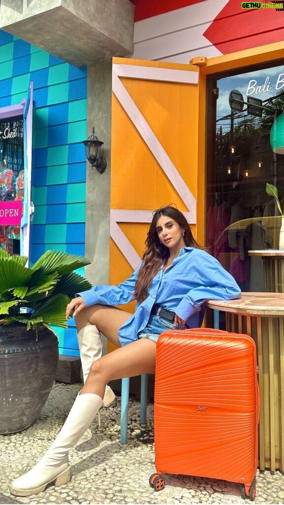 Miesha Saakshi Iyer Instagram - It’s a match! I found my slay bae on #SlaycationsWithSkybags! 💫 Watch me glide my vibrant @inskybags as I rush to capture the beauty of the alluring hues of Bali! #SkybagsSkylite #Bali #Indonesia #SkybagsLuggage #MoveInStyle #KeepTrending #Ad