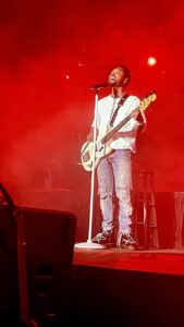 Miguel Instagram - IN EVERY DIMENSION VANDERBILT UNIVERSITY YOU WERE INCREDIBLE 🌹🔪