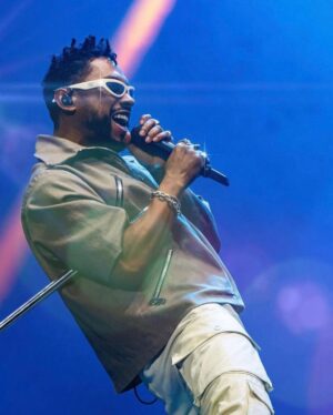 Miguel Instagram - THANK YOU @honeylandfest

Moments captured by 
@alinamariephotography
@tookiethedon
@drallibama 
@tamantha_5 
@215ryanbrooks 
@riichasstay 
@javia113 
@shea_jordan
@24k.productionss