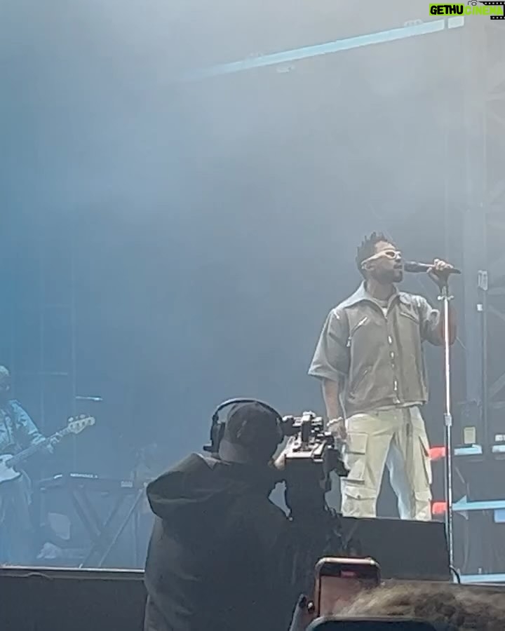 Miguel - 3 Likes - THANK YOU @honeylandfest
Moments captured by
@alinamariephotography
@tookiethedon
@drallibama
@tamantha_5
@215ryanbrooks
@riichasstay
@javia113
@shea_jordan
@24k.productionss