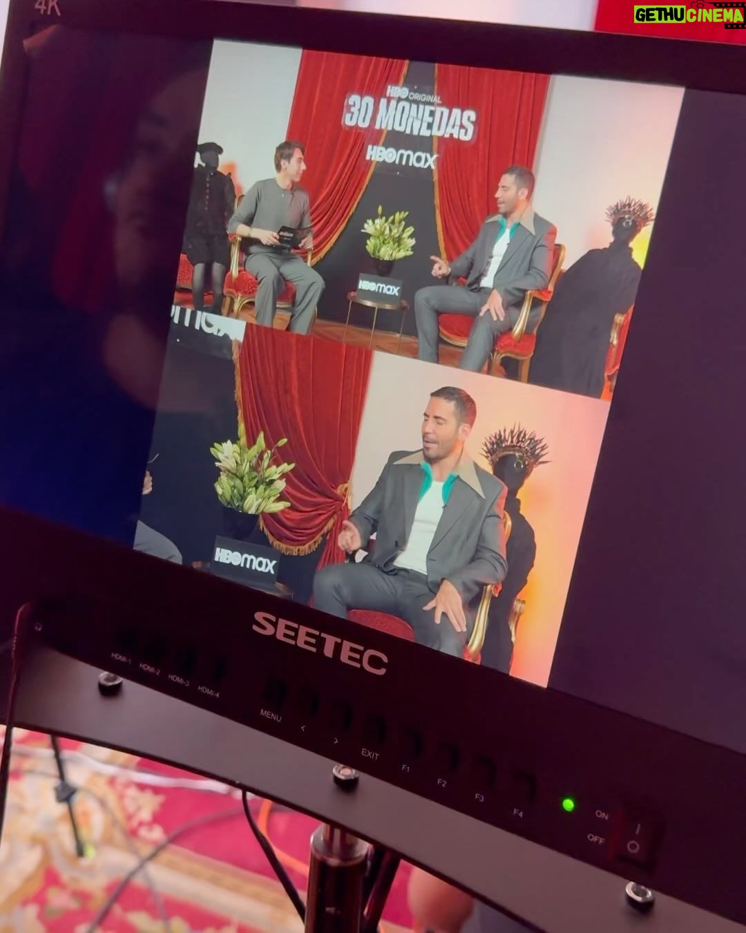 Miguel Ángel Silvestre Instagram - Estreno de #30monedas en México. Una noche inolvidable! @prada @hbomaxmx @hbomaxla @alexdelaiglesia @hbo