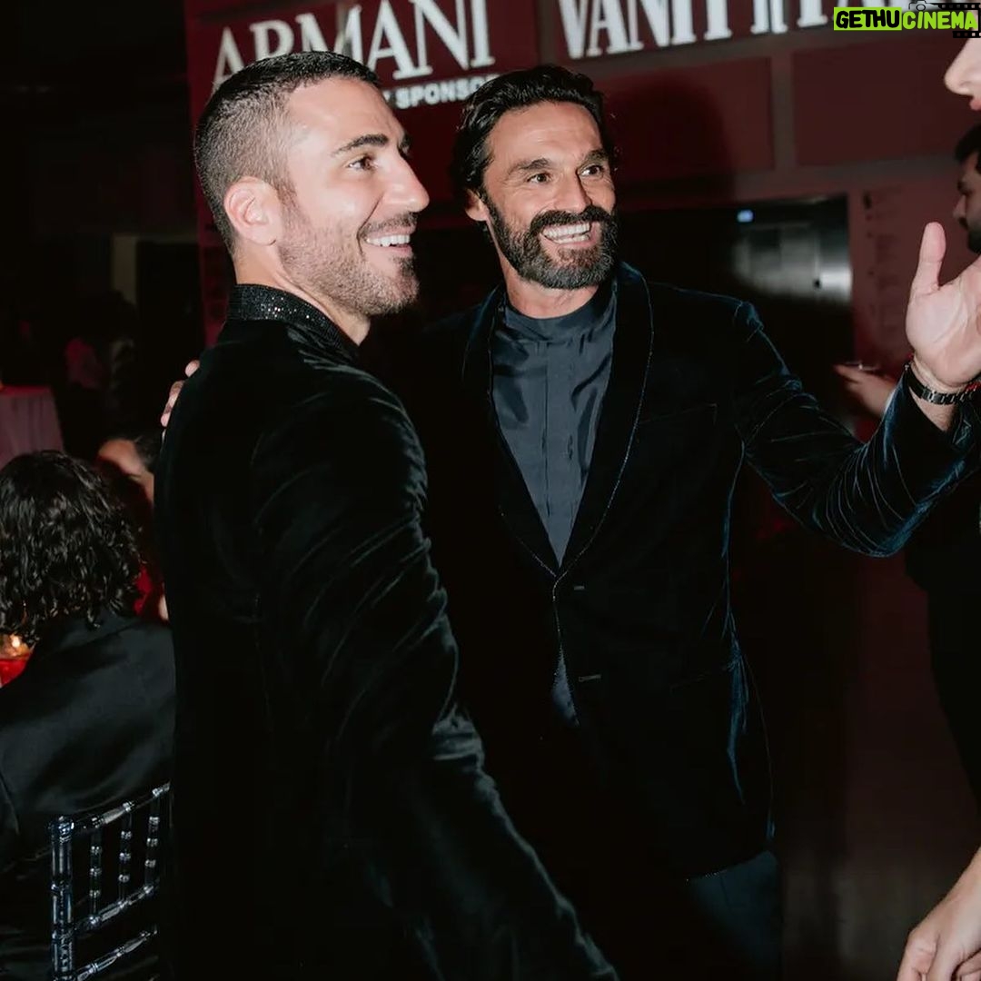 Miguel Ángel Silvestre Instagram - @armanibeauty @sansebastianfes #publi @vanityfairspain @vanityfair @giorgioarmani 📸 @andresgarlujan @r0b3rtina_ @juliette_dalton @antoniadellatte @jesus_pyn @ivansanchezz