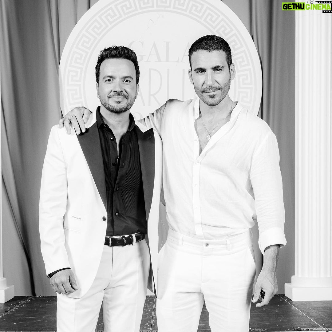 Miguel Ángel Silvestre Instagram - @fundacionstarlite 2023 @starlitefestival @antoniobanderas @giorgioarmani @sandrastarlite @ignaciomaluquer @pau_eche @carloslatre (primo mío ❤️) @rosanaoficial @valeriamazzaok @migueltorres @domingozapata …
