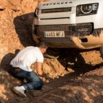 Miguel Ángel Silvestre Instagram - Living the moment con @landrover #defender @rosabellon Con el maestro #FieNestor.