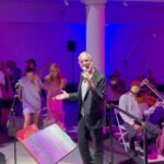 Miguel Varoni Instagram - Siiiii … cumpliendo sueños … así es que es … CUMPLIENDO SUEÑOS!!! cante aunque no cante y baile aunque no baile … pero eso si … dele gracias a DIOS por la vida … dele gracias a DIOS POR TODO !!!