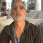 Miguel Varoni Instagram - Pasándola perfecto y hablando de @100dias ... siiiii “luis casas”