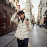 Mika Instagram - Je suis de retour de vacances ! Bonjour depuis les rues de Paris ! Plus que 3 jours avant la sortie de mon nouveau single C'est la vie I’m back from my holidays! Hello from the streets of Paris! Just 3 days until the release of my new single C’est la vie! #newmusic #cestlavie 📷 @danilodauriafoto