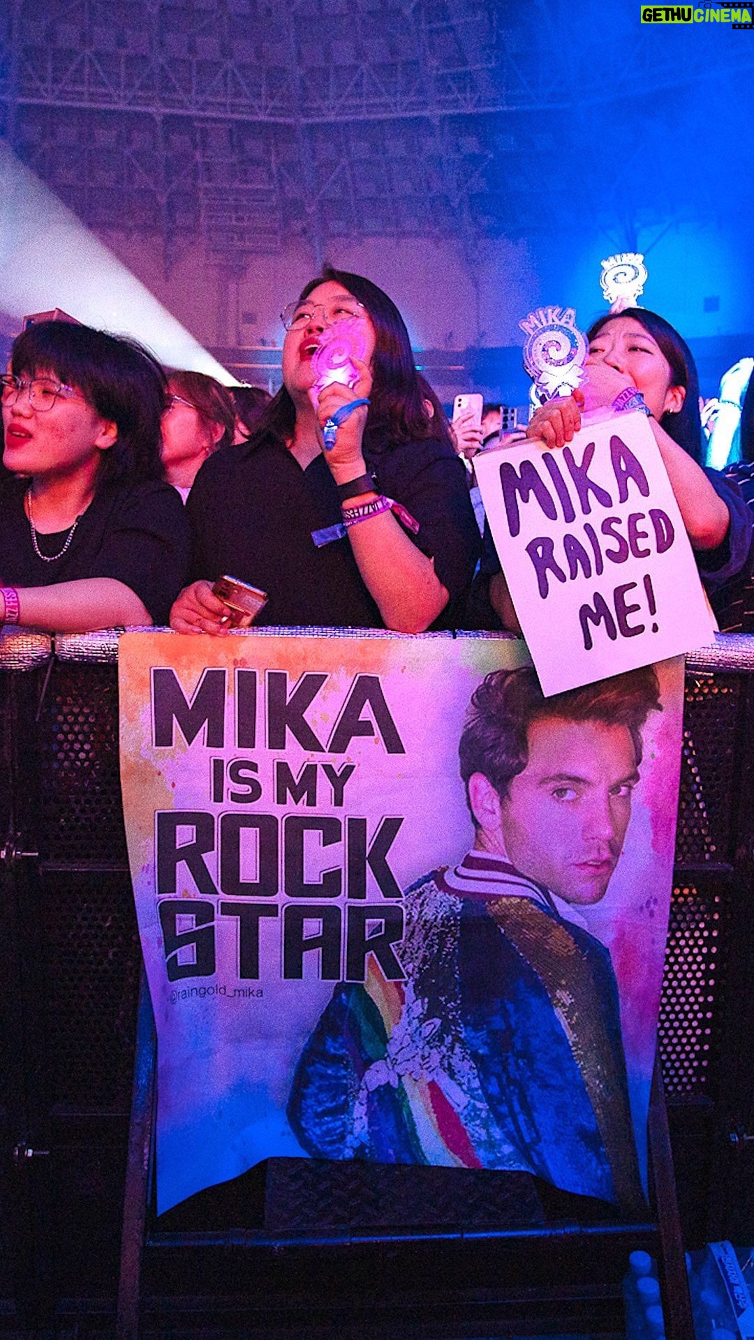Mika Instagram - Seoul! You were an explosion of positive energy, colour and love! I have always loved coming to Korea and we have a long story together now. You are such a magical audience. Every show fees like a home. It broke my heart to cancel the arena show in 2020 when the pandemic arrived and so this concert was important for me - to see your faces again and to dance and sing our hearts out together. I will never forget the spirit of this concert and the generosity you have shown me. Thank you with all my ❤️ Mx #seoul #tour #mika #asia #korea #seouljazzfestival 🎥 @adambgoodall