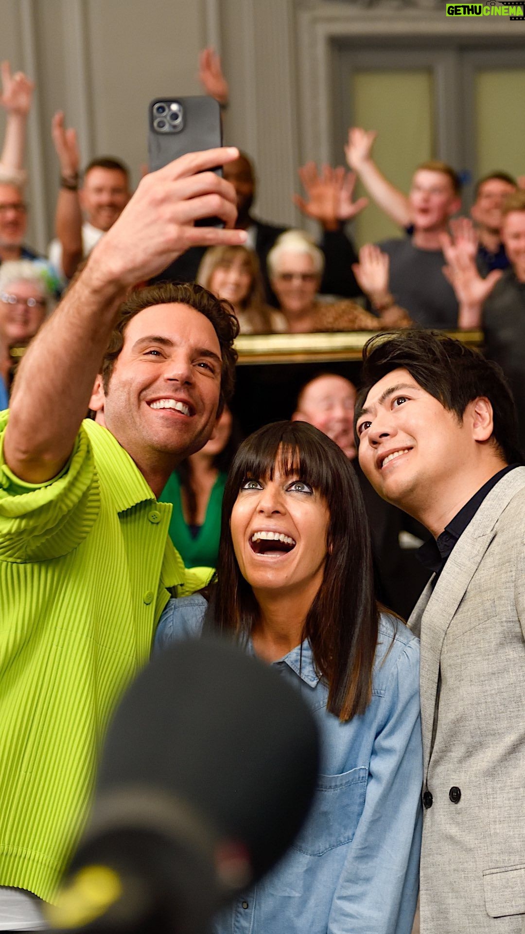 Mika Instagram - Our brand new television series called ’The Piano’ made with the brilliant @langlangpiano @claudiawinkle begins tomorrow in the UK on @channel4 at 9PM! We had the best time making this show and were blown away by pianists who poured their hearts into their performances! Check it out, tomorrow night on Channel 4 and also streamable on All 4! #thepiano #channel4 #loveproductions