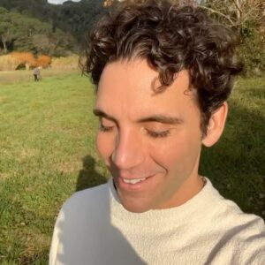 Mika Instagram - Hello from a sunny muddy field. So sunny I can hardly open my eyes! 😎 🌞 Merry Christmas ❤️❤️❤️
