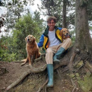 Mika Instagram - 🌳 + 🐶 + ☔️ = 👍