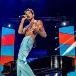 Mika Instagram - Italy! Stasera su Rai2 potrete vedere la mia performance ai Summer Hits : canterò Yo Yo, Ice Cream, Relax e Bolero con la formidabile @babykmusic @instarai2, @raiplaysound, @rairadio2, @radioitalia #summerhits 📸 @lucabrunetti_photo