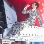 Mika Instagram - Je sais qu’à chaque grande occasion je peux compter sur toi. Merci @louboutinworld , mon ami Christian♥️ At every big moment and event I know that I can count on you @louboutinworld! Thank you to my dear friend Christian ♥️ 👟 Louboutin Suit by Atelier Mika Photos by @bestimage_agency @one_momenttt @ben.bedikian #Louboutin #RWCFinal