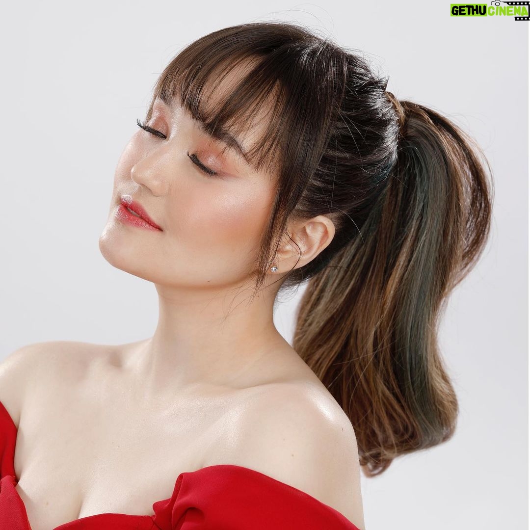 Mika Dela Cruz Instagram - Super excited for 9.9 SALE! Brb, i'll shop my favorite Pretty Secret products all day! 🤍 How about you, what are you getting? 😍 Make sure that you check them out on the links below: 🛒 https://bit.ly/PrettySecretAtWatsonsLazada 🛒 https://bit.ly/PrettySecretAtWatsonsShopee 🛒 https://bit.ly/PrettySecretWatsons 🛒 http://bit.ly/PrettySecretAtShopSM
