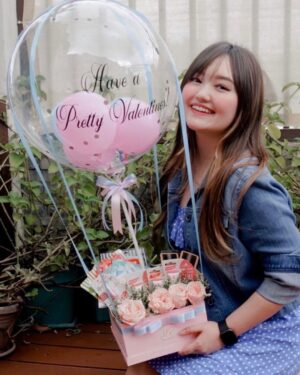 Mika Dela Cruz Instagram - my @prettysecretph family made me feel extra special this valentines!! there’s always a feeling of “kilig” whenever I receive new products from my favorite beauty brand! 💖🥲